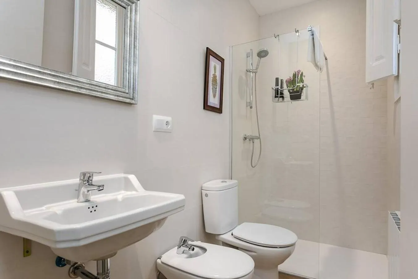 Lovely Designed Apt Connected To Center Cornella de Llobregat Holiday home