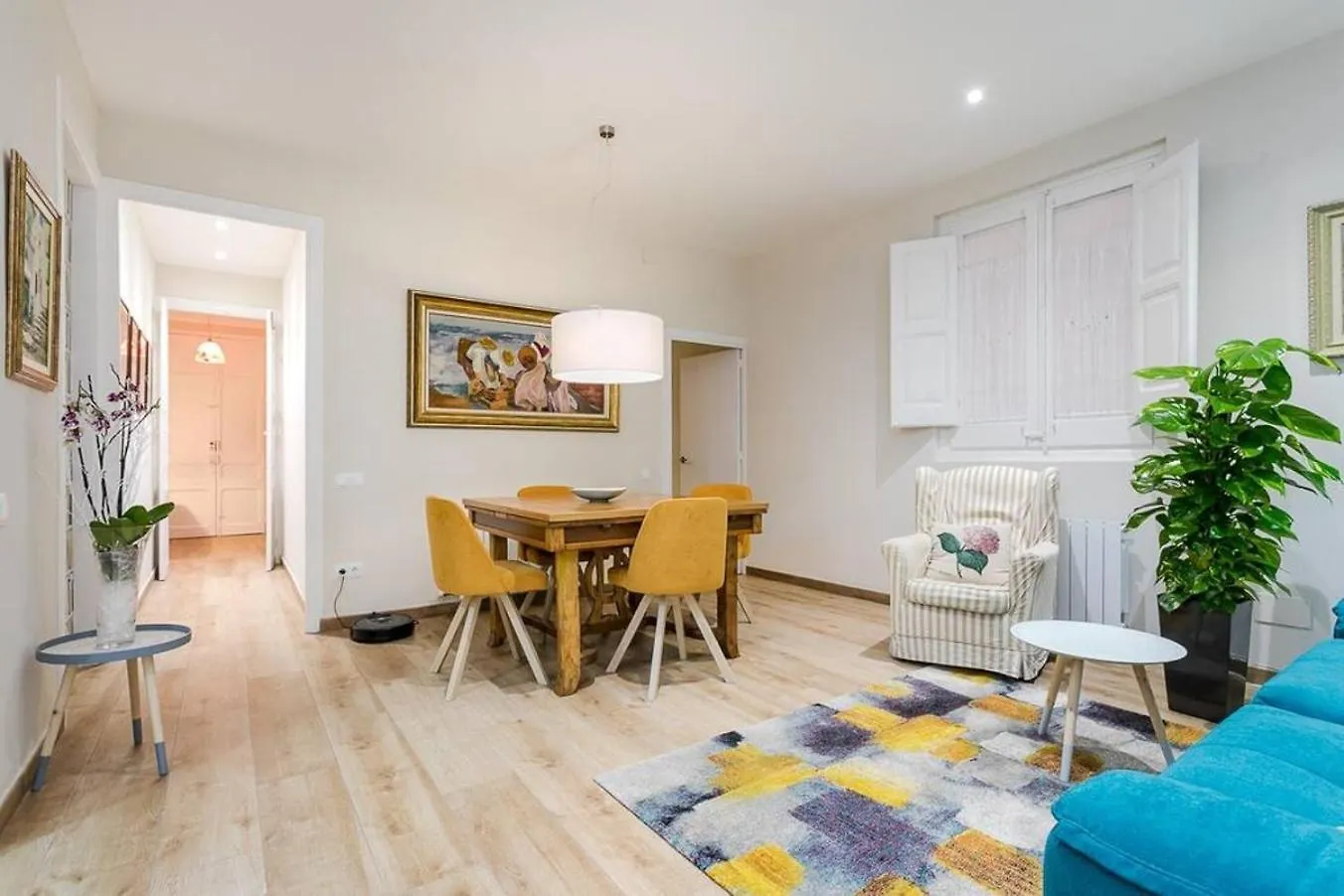 Lovely Designed Apt Connected To Center Cornella de Llobregat Holiday home