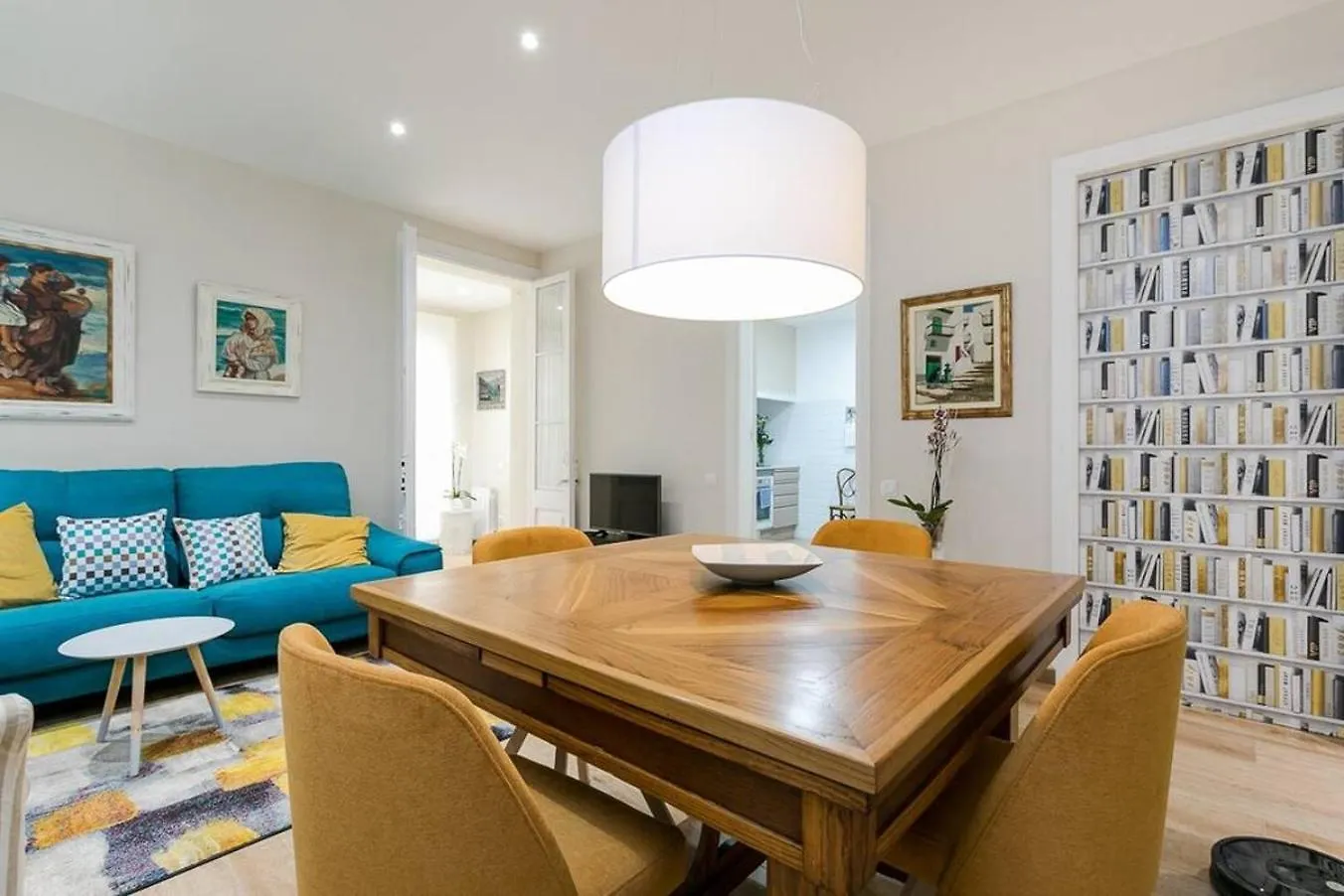 Lovely Designed Apt Connected To Center Cornella de Llobregat Holiday home